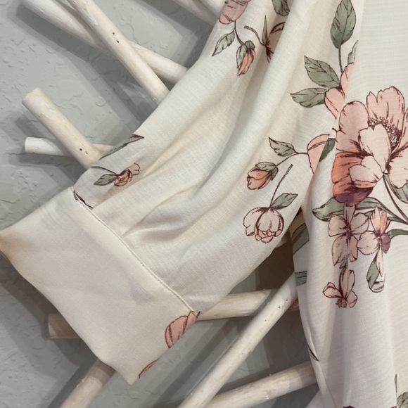 Meraki womens top Soft white/ Floral 3/4 sleeve - Picture 4 of 9